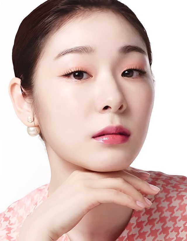 20211229—Yuna_Kim_for_Marie_Claire_Korea.jpg