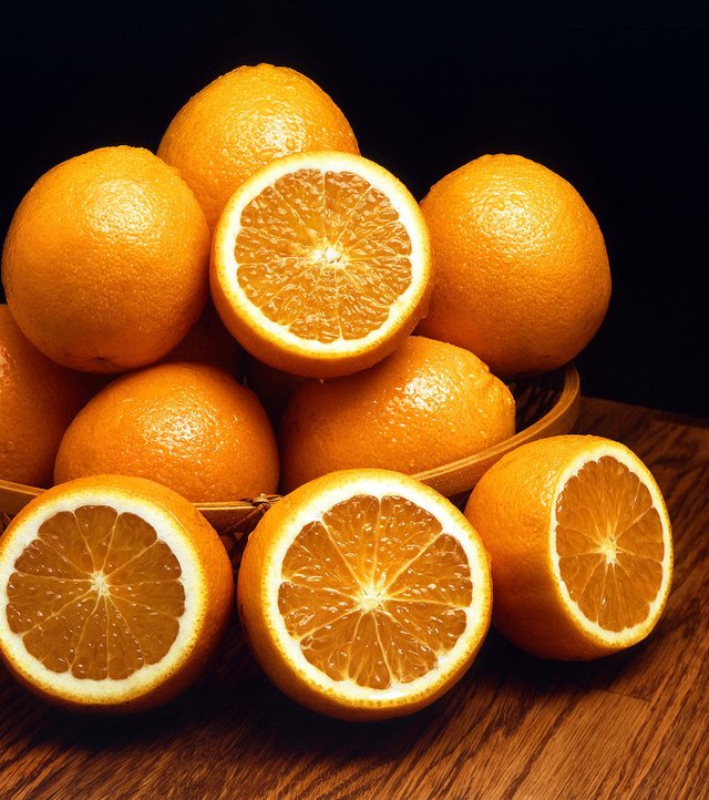 1200px-Ambersweet_oranges.jpg