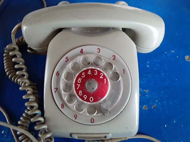 Telefono 1.jpg