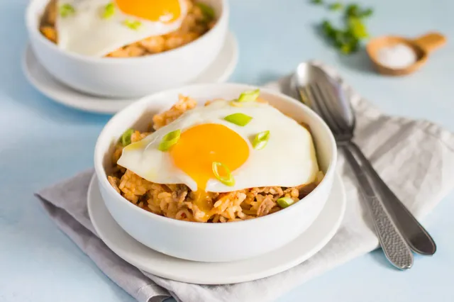 kimchi-fried-rice-recipe-2118777-hero-01-76bea16bea8747b29f7eba4e6184c88e.webp