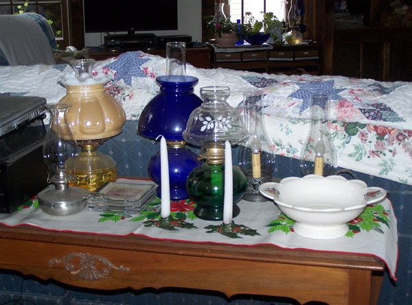 Decorations - sofa table crop December 2019.jpg