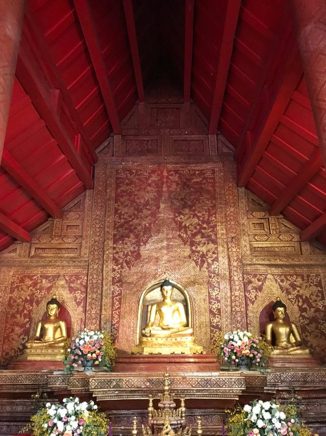 Wat Phra Singh2.jpg