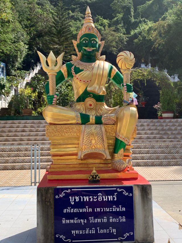 Wat Thep Phithak Punnaram5.jpg