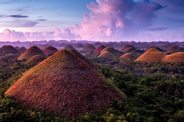 Chocolate-Hills.jpg