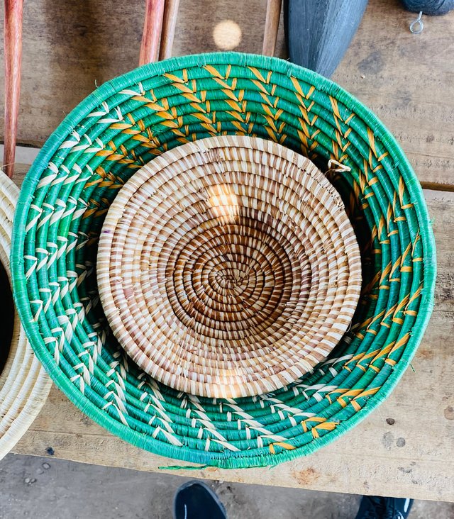 Hand_woven_basket_03.jpg