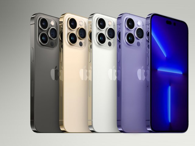 iPhone-14-Pro-Lineup-Feature-Silver.jpg