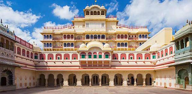 City_Palace_jaipur_pinkcityroyals01.jpg