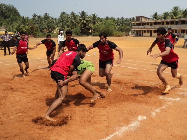 Kabaddi_Game_play(2273574).jpg