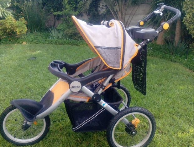 Cheap baby stroller.png