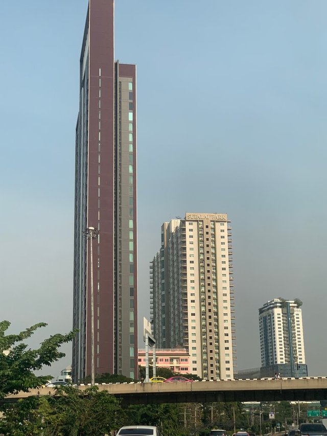 building3.jpg