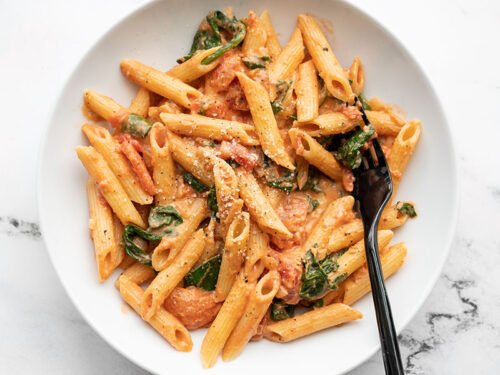 Creamy-Spinach-Tomato-Pasta-bowl-500x375.jpg