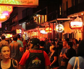 bourbon-street-new-orleans-ruas-famosas.jpg