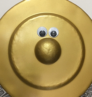 gong #googlyeyes by @marblely