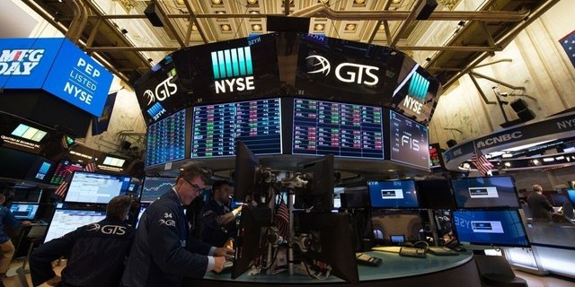 US Stocks Trending Higher As Data Indicates Speed Recovery of World Economy.jpg