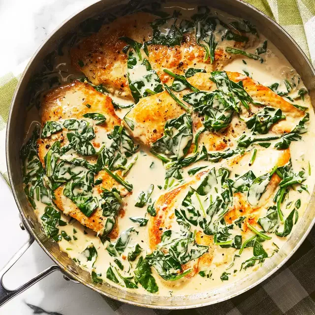 creamy-garlic-skillet-chicken-with-spinach-7fb96b8ced6b4075b61b01d5d308f73b.webp