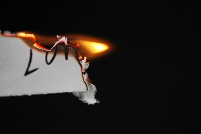 burning-4646552_640.jpg