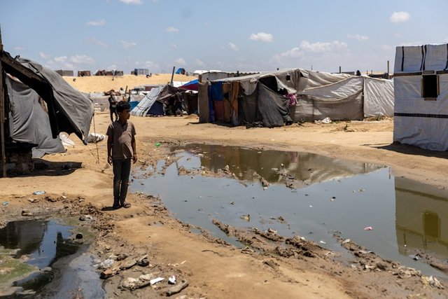 child-in-a-refugee-camp-al-mawasi-south-of-gaza.tmb-768v.jpg