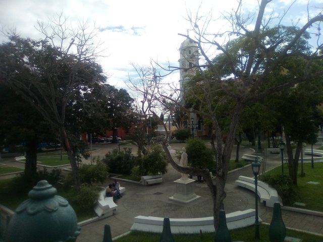 5. Plaza Bolívar.jpg
