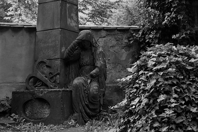 Olsany-Cemetery-Prague-Czech-Republic-Old-1438572.jpg
