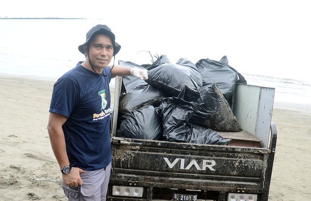 Bersih Pantai_06.jpg