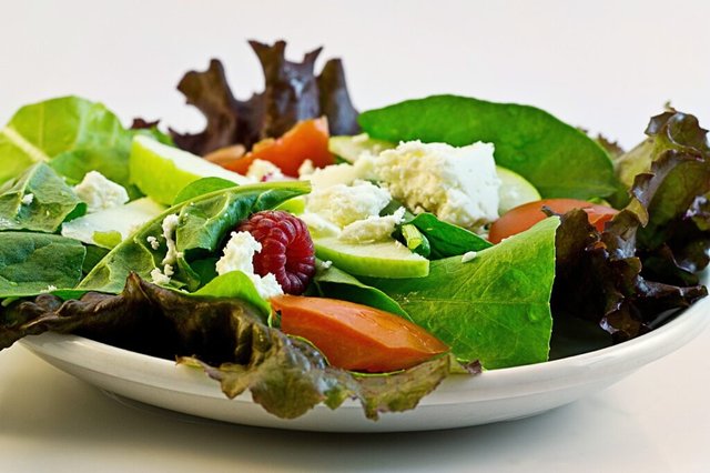 salad-374173_1280-1024x682.jpg