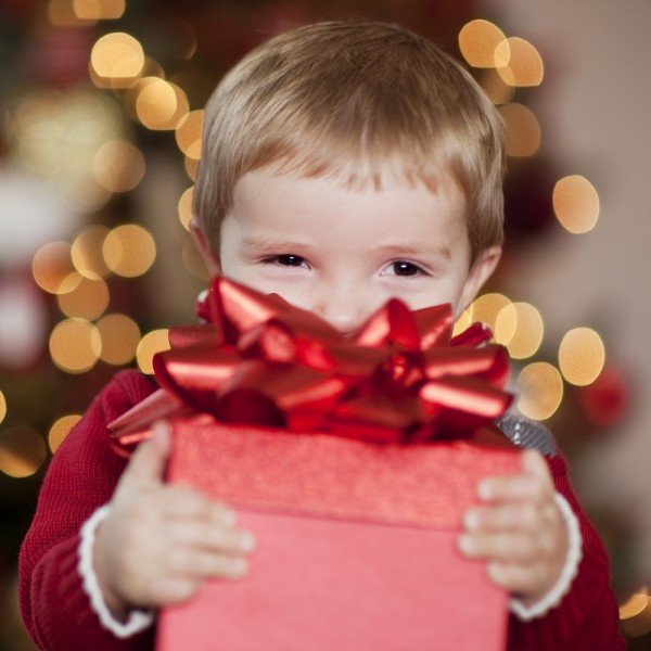 regalos-para-los-ninos-que-no-pueden-faltar-bajo-el-arbol-de-navidad-sm.jpg