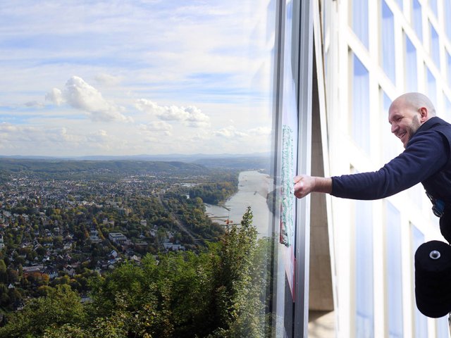 gebauedereinigung-in-bonn.jpg