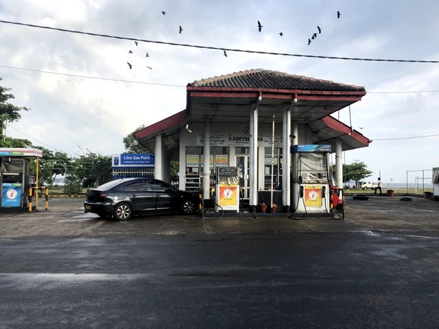 galle town filling station near cricket ground.jpg