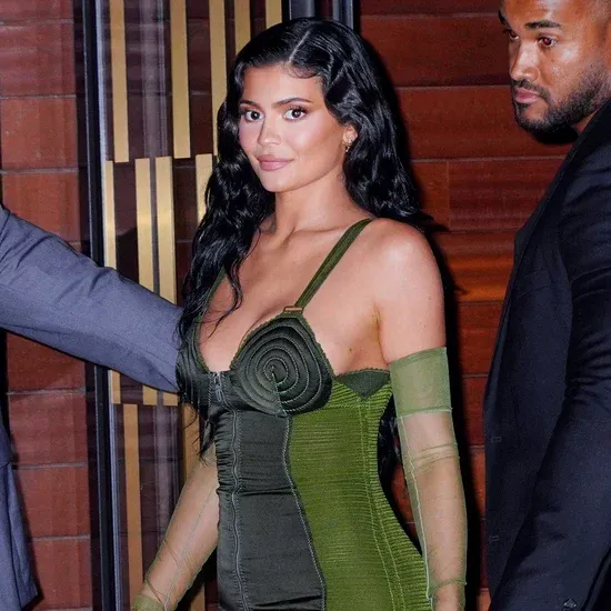 kylie-jenner-green-dress-parsons-benefit.webp