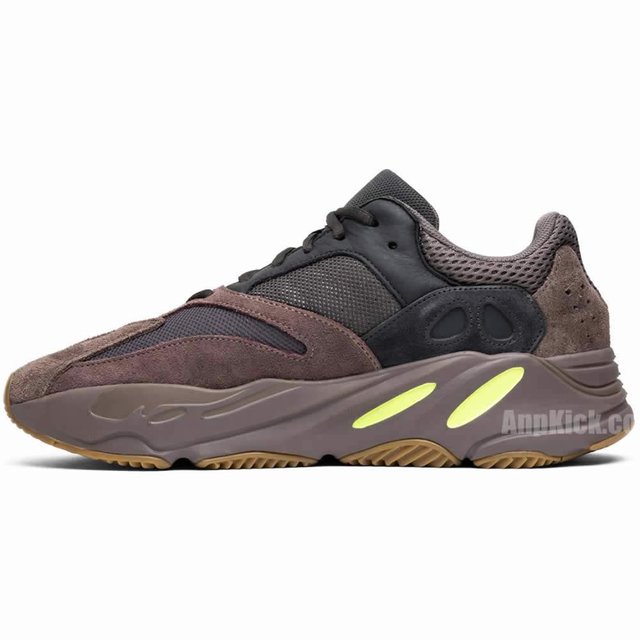Yeezy Boost 700 Mauve Wave Runner Outfit EE9614 www.anpkick