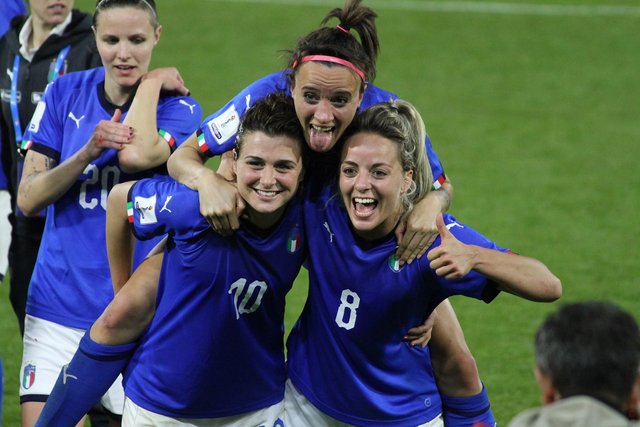 FIFA_Women's_World_Cup_Qualification_Italy_-_Belgium,_2018-04-10_0583.jpg