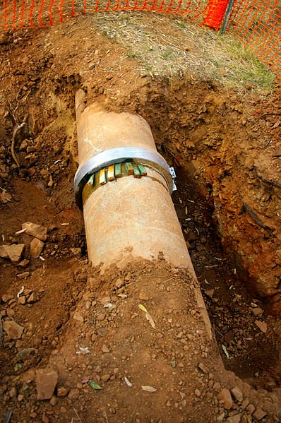 398px-Concrete_water_pipe.jpg