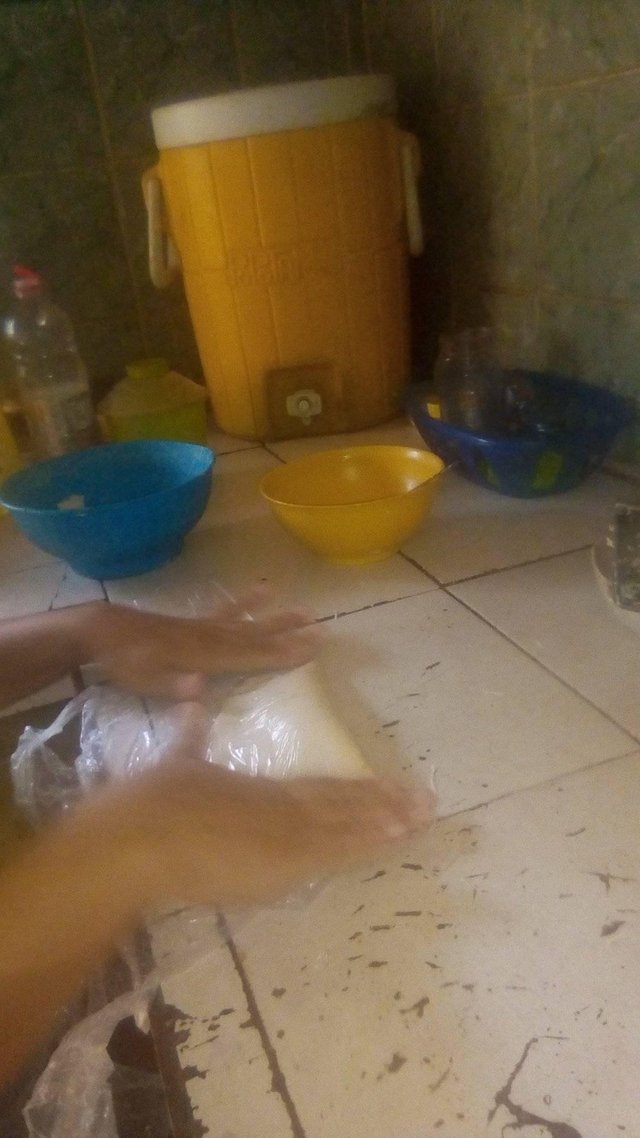 haciendo las empanadas.jpg