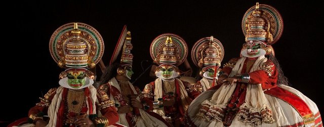Customs-and-traditions-in-Indian-culture-Kathakali-1400x550-c-default.jpg