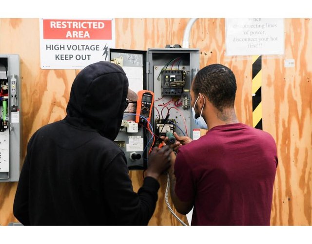 Become-An-Electrician-Technician.jpg