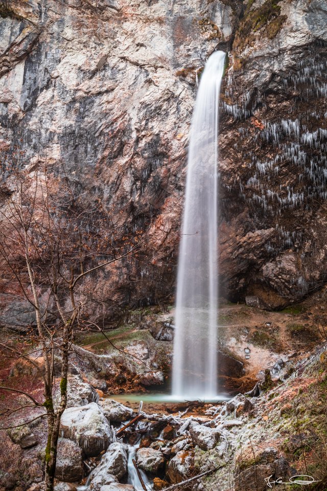 2018-12-01-Wildenstein-Waterfall-02.jpg