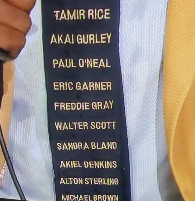 randy-moss-hof-tie.jpg