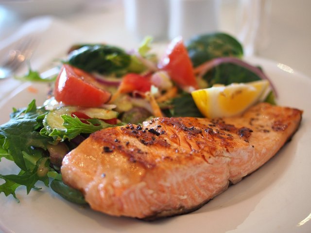 salmon-gd363df34e_1920.jpg