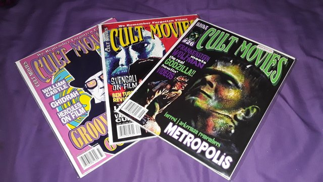 Secret Santa, My Gift, work events, friends, presents, dtube, steem, steemit, jeronimorubio, jeronimo rubio, cult magazine, collector pieces.jpg