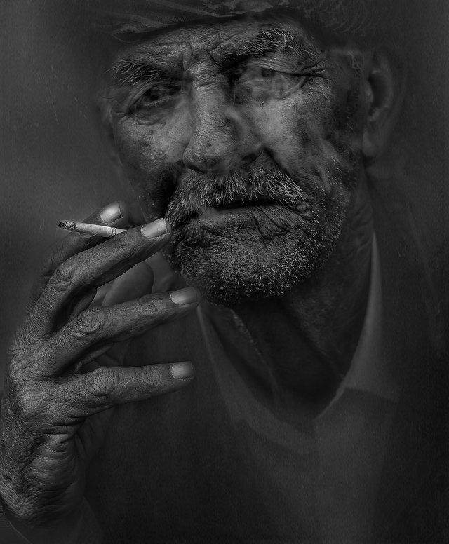 smoker-798992_1280.jpg