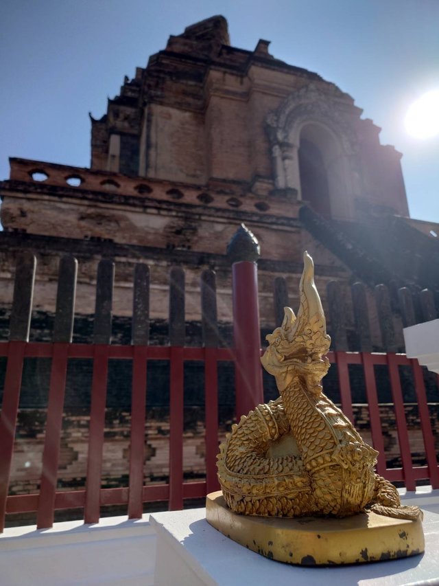 Wat Chedi Luang Worawihan4.jpg