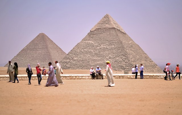 pyramids-2499780_1280.jpg