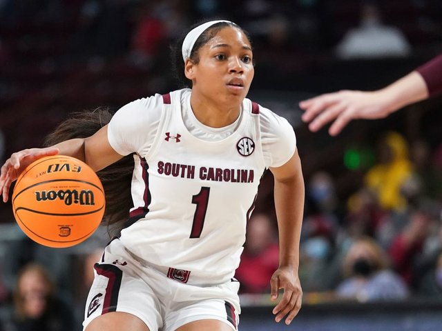 south-carolina-zia-cooke-still-no-1-after-first-loss.jpg