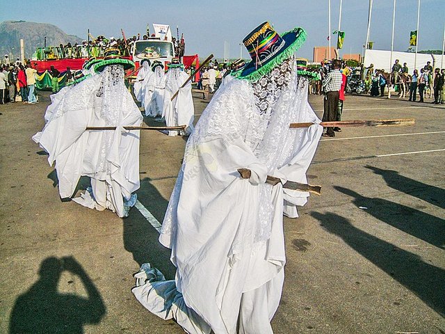 800px-Eyo_masquerades._Lagos_State,_Nigeria.jpg