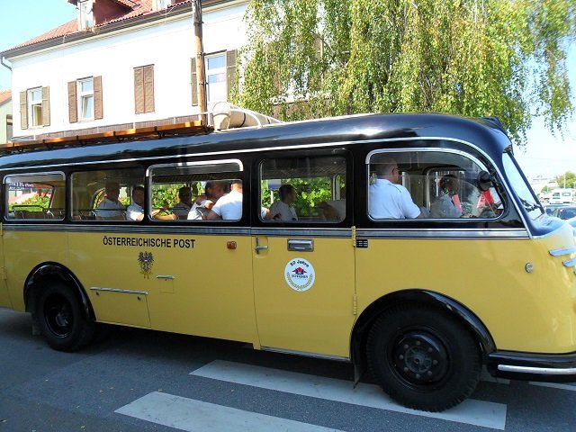 bus.old1.JPG