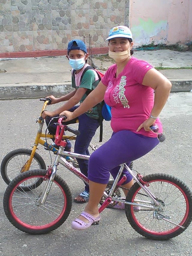 bici fabian y natha.jpg