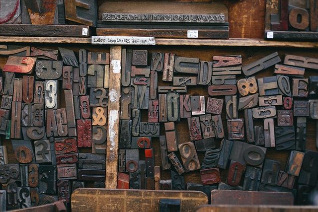 woodtype-846089__480.jpg