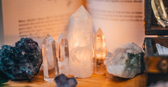 Crystal Wands- Meaning, Benefits & Usage.jpg