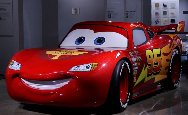 Lightning_McQueen_(34615708803).jpg