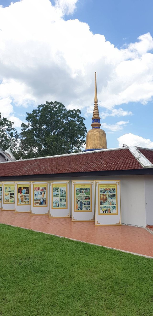 Wat Phra Boromthat Sawi10.jpg